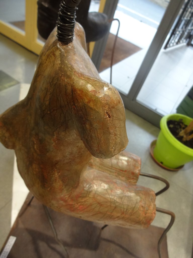 la minotaure : sculpture béton